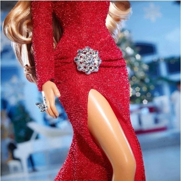 COPY - Barbie Mariah Carey Holiday Signature Christmas Doll Red Dress Ready To … - Picture 15 of 16